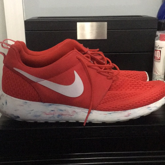 Nike roshe run size 10.5 - Picture 4 of 5